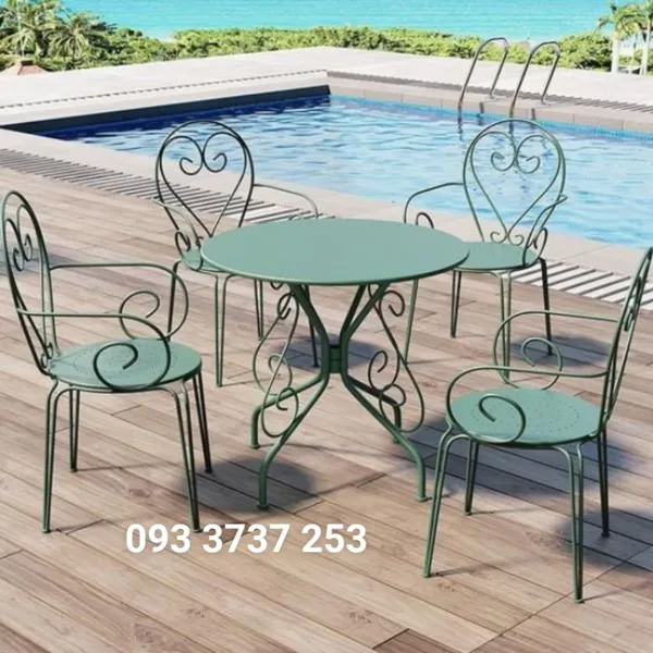 BÀN GHẾ SẮT UỐN NGHỆ THUẬT