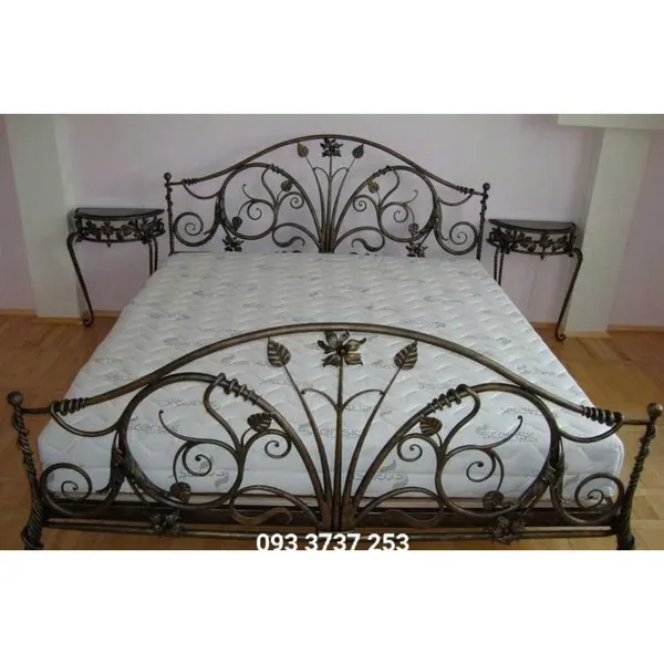 GIƯỜNG SẮT RÈN MÀU GIẢ CỔ SANG TRỌNG