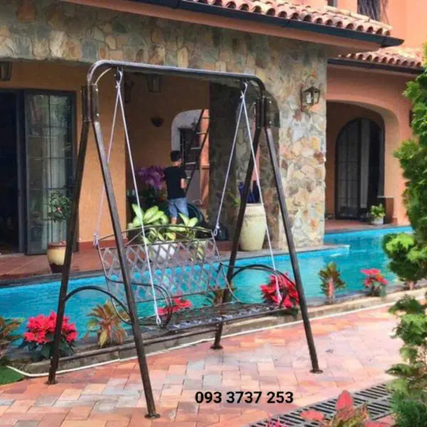 XÍCH ĐU NGOÀI TRỜI BẰNG SẮT MỸ THUẬT