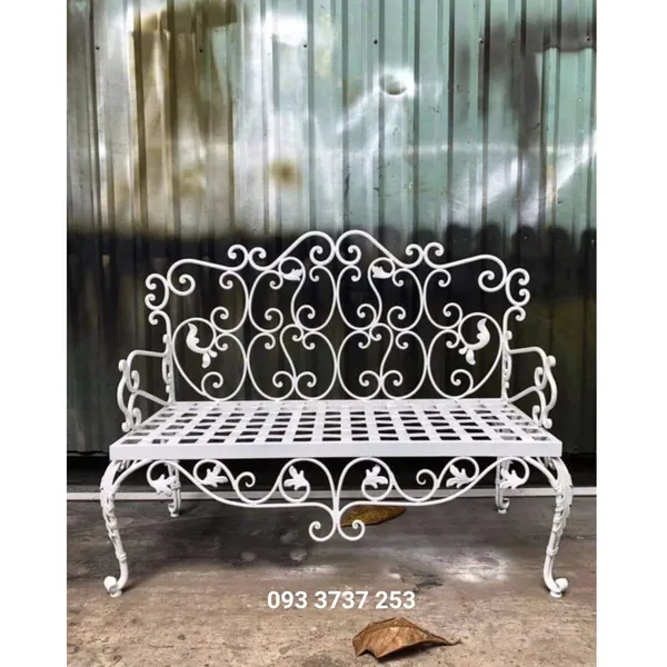 GHẾ DÀI SẮT RÈN HOA VĂN CỔ ĐIỂN ĐẸP