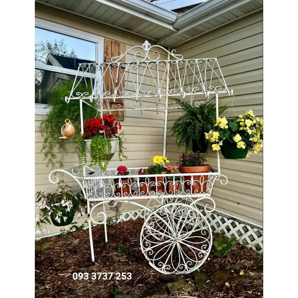 XE SẮT TRANG TRÍ CỔ ĐIỂN PHÁP