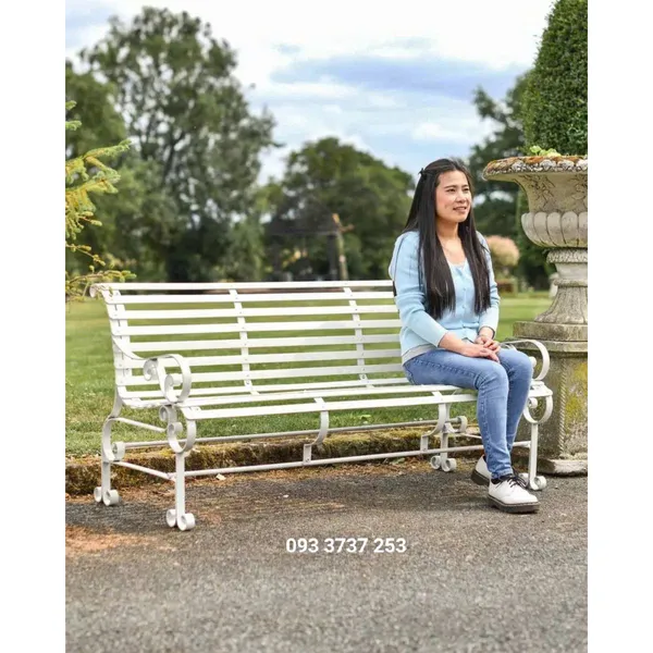 GHẾ DÀI NGOÀI TRỜI 3 CHỖ NGỒI SANG TRỌNG