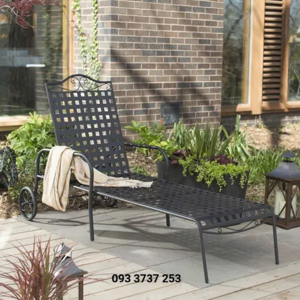 GHẾ NẰM DÀI NGOÀI TRỜI SẮT MỸ THUẬT