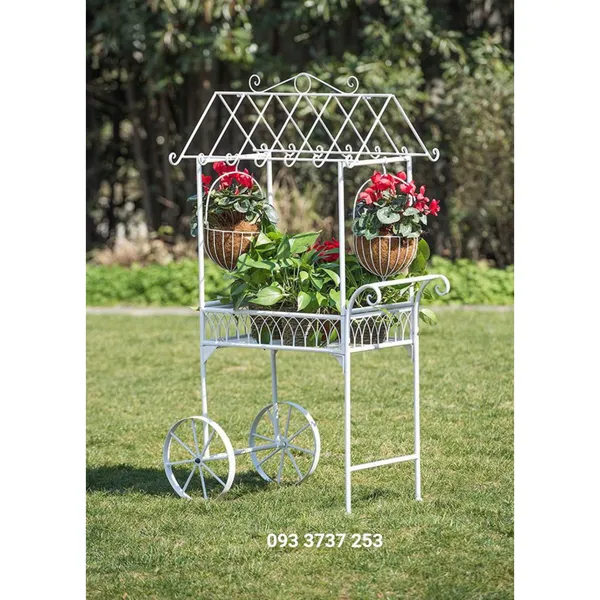 XE SẮT TRANG TRÍ HOA ĐẸP SÂN VƯỜN