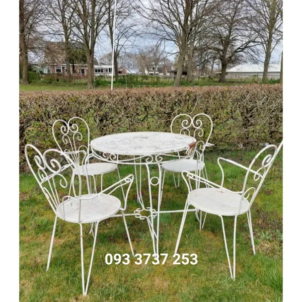 BÀN GHẾ NGOÀI TRỜI SẮT MỸ THUẬT