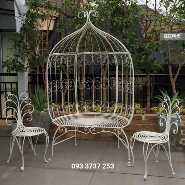 BÀN GHẾ SÂN VƯỜN SẮT RÈN MỸ THUẬT