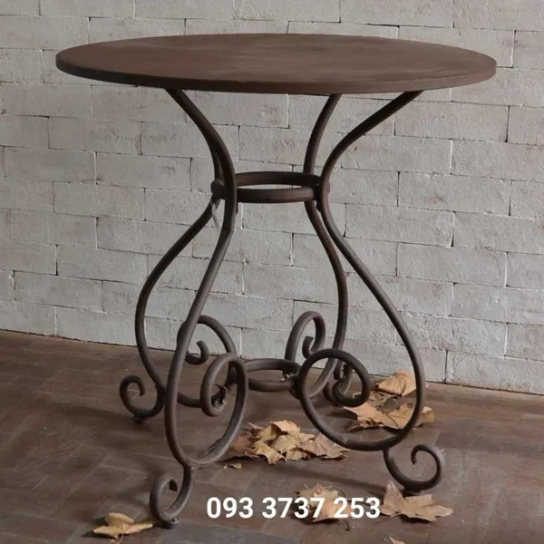 BÀN TRÒN SẮT RÈN MỸ THUẬT ĐẸP