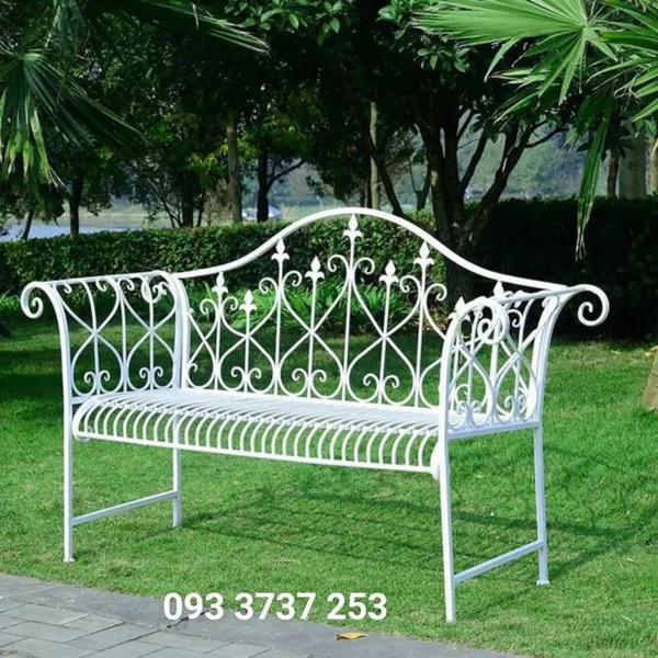 GHẾ BĂNG DÀI SẮT UỐN HỌA TIẾT TRÁI TIM
