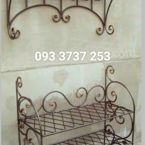 KỆ GIÀY KẾT HỢP VỚI GIÁ ĐỂ NÓN - NÉT ĐẸP CHO PHÒNG KHÁCH