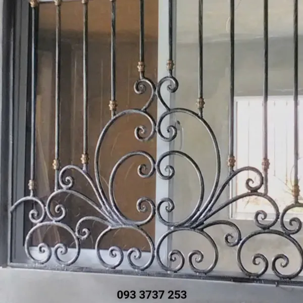 Cửa sô sắt rèn nghệ thuật KH16-CS025