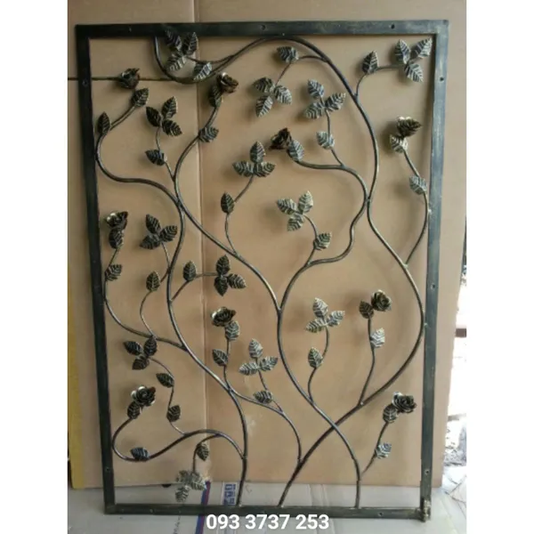 Khung trang trí sắt nghệ thuật hình hoa hồng