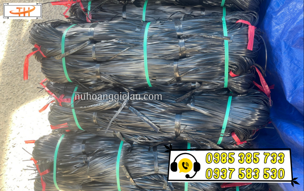 Dây nilon kẽm cứng màu đen hàng sẳn giá sỉ rẻ Dây nilon kẽm cứng màu đen hàng sẳn giá sỉ rẻ