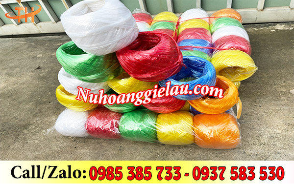 Cuộn dây nilon đa dạng màu sắc bắt mắt Cuộn dây nilon đa dạng màu sắc bắt mắt