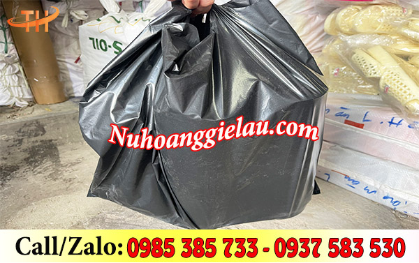 Bao bì xốp đen 2 quai chứa đựng hàng hoá tiện lợi, kín đáo Bao bì xốp đen 2 quai chứa đựng hàng hoá tiện lợi, kín đáo