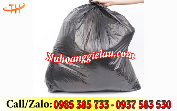 Túi rác công nghiệp chứa đựng số lượng lớn rác thải mỗi ngày Túi rác công nghiệp chứa đựng số lượng lớn rác thải mỗi ngày