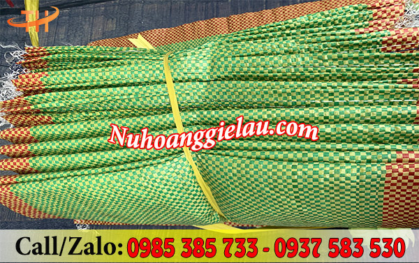 Bao tải đựng gạo được đóng gói theo quy cách 100 cái/ bó Bao tải đựng gạo được đóng gói theo quy cách 100 cái/ bó