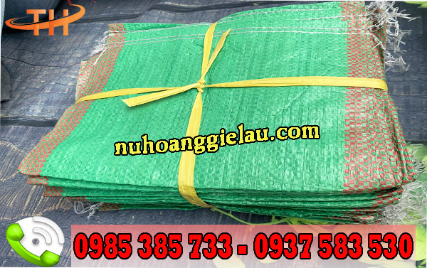 Bao tải 15kg được đóng gói thành từng cục 100 cái Bao tải 15kg được đóng gói thành từng cục 100 cái