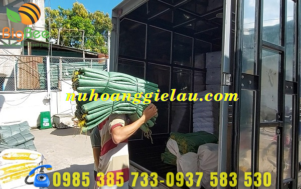 giao hàng bao tải dứa cho khách đúng hẹn