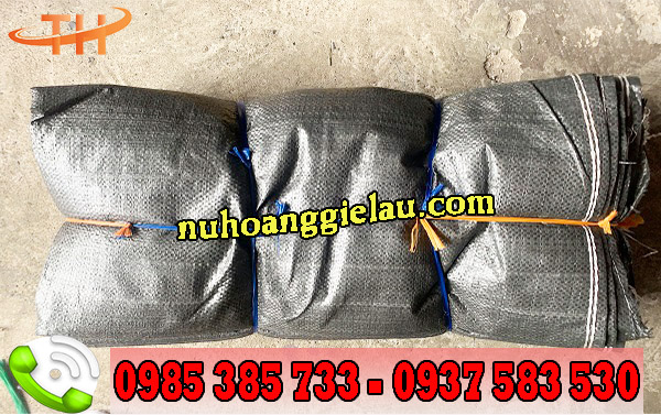 bao tải được đóng gói gọn từng bó bao tải được đóng gói gọn từng bó