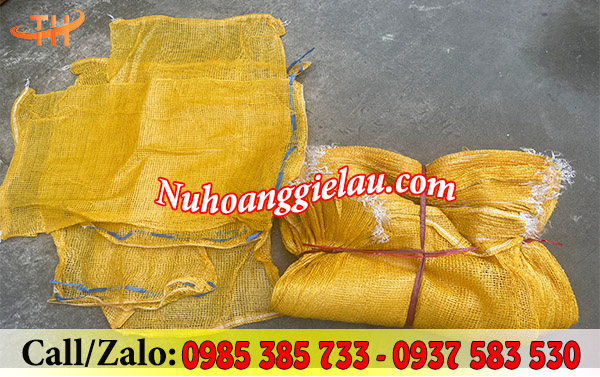 Bao tải lưới được đóng gói theo bó cho khách Bao tải lưới được đóng gói theo bó cho khách