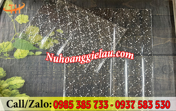 Giấy kiếng gói quà hoa nhí Giấy kiếng gói quà hoa nhí