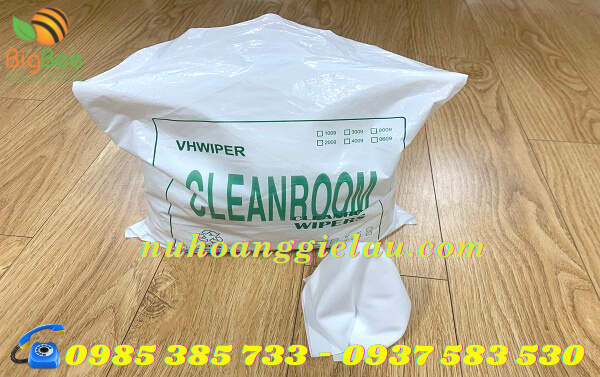 khăn lau phòng sạch được đóng gói cận thận