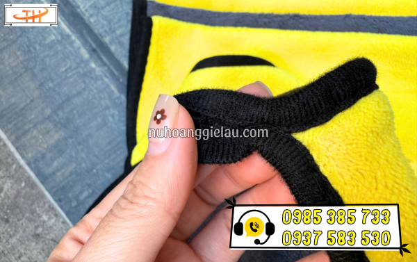 Khăn lau xe đa năng 2 lớp microfiber thiết kế có móc treo tiện lợi Khăn lau xe đa năng 2 lớp microfiber thiết kế có móc treo tiện lợi