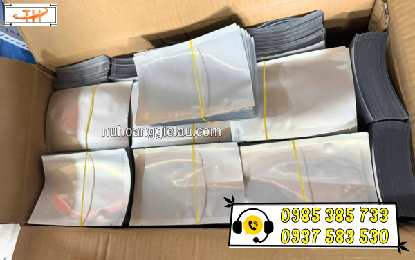 Túi 3 biên 1 mặt trong 1 mặt bạc hàng sẵn thùng sỉ rẻ Túi 3 biên 1 mặt trong 1 mặt bạc hàng sẵn thùng sỉ rẻ