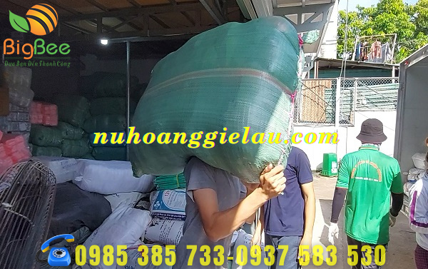 số lượng lớn hàng vải lau được giao cho khách Phú Nhuận