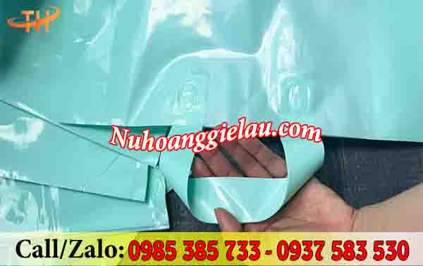 Cận cảnh quai được ép tỉ mỉ, chắc chắn Cận cảnh quai được ép tỉ mỉ, chắc chắn