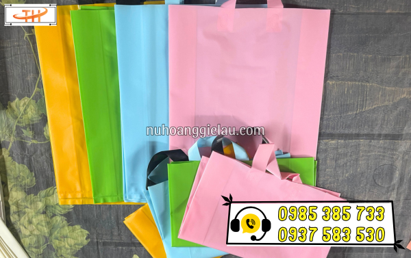 Túi hột xoài ép quai đủ màu tại Thu Hồng cho khách hàng lựa chọn Túi hột xoài ép quai đủ màu tại Thu Hồng cho khách hàng lựa chọn