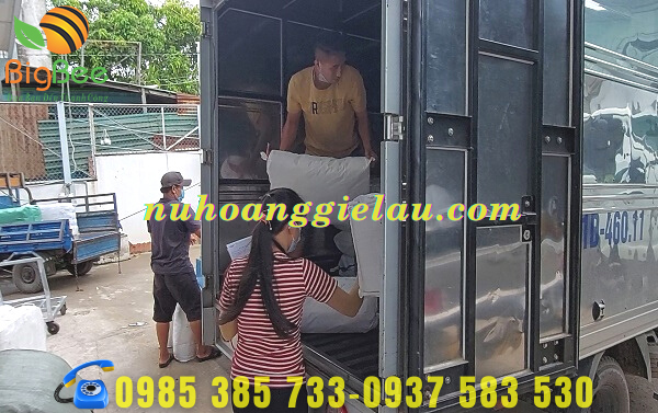 túi rác cuộn chuận bị để giao cho khách