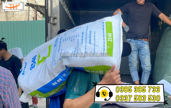 Túi xốp 2 quai đi đều số lượng lớn mỗi ngày tại Thu Hồng Túi xốp 2 quai đi đều số lượng lớn mỗi ngày tại Thu Hồng