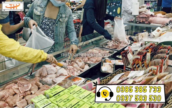 Cuộn túi xốp xé siêu thị được dùng phổ biến trong nhu cầu đựng thực phẩm Cuộn túi xốp xé siêu thị được dùng phổ biến trong nhu cầu đựng thực phẩm