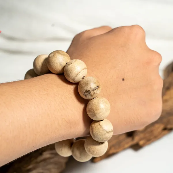 Vòng Tay Trầm Hương Hạt Tròn Trơn 19ly