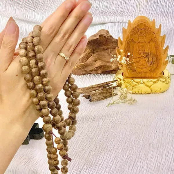 Vòng Chuỗi Trầm Hương 108 Hạt 10Ly Banh Lào
