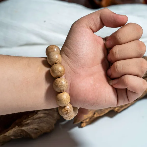 Vòng Tay Trầm Tốc Tròn Trơn 16ly