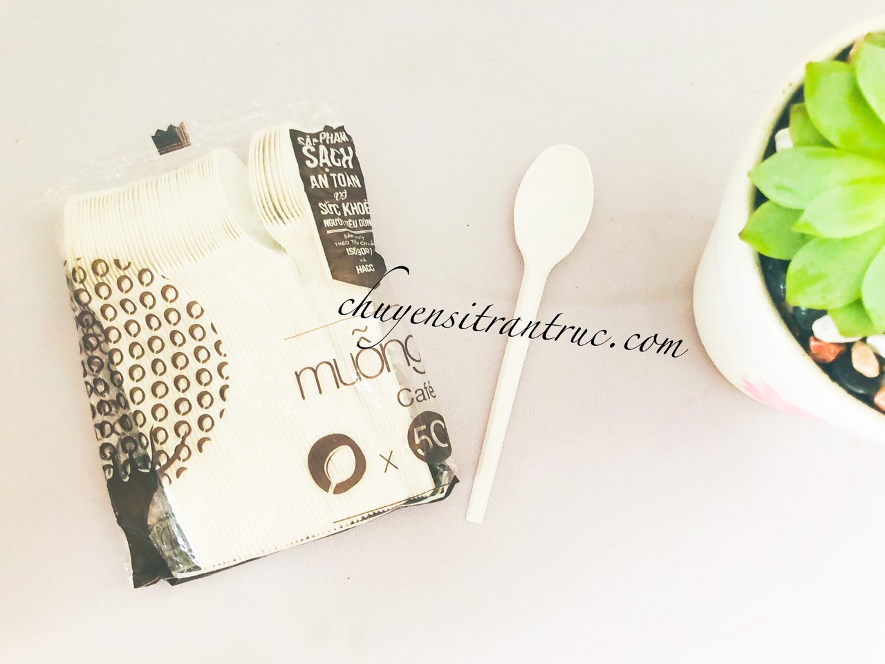 muỗng nhựa cà phê