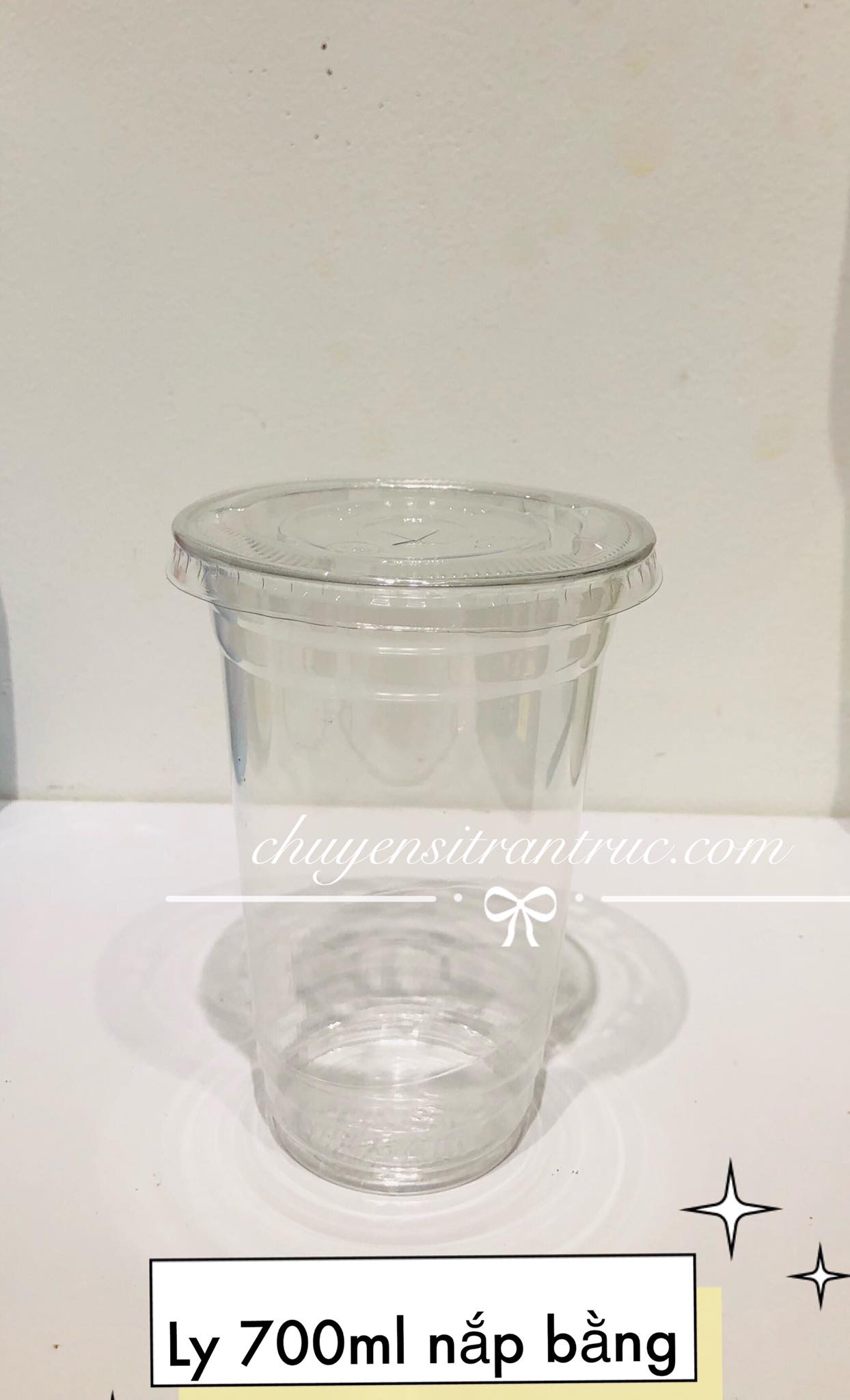 ly nhựa pet 700ml nắp bằng