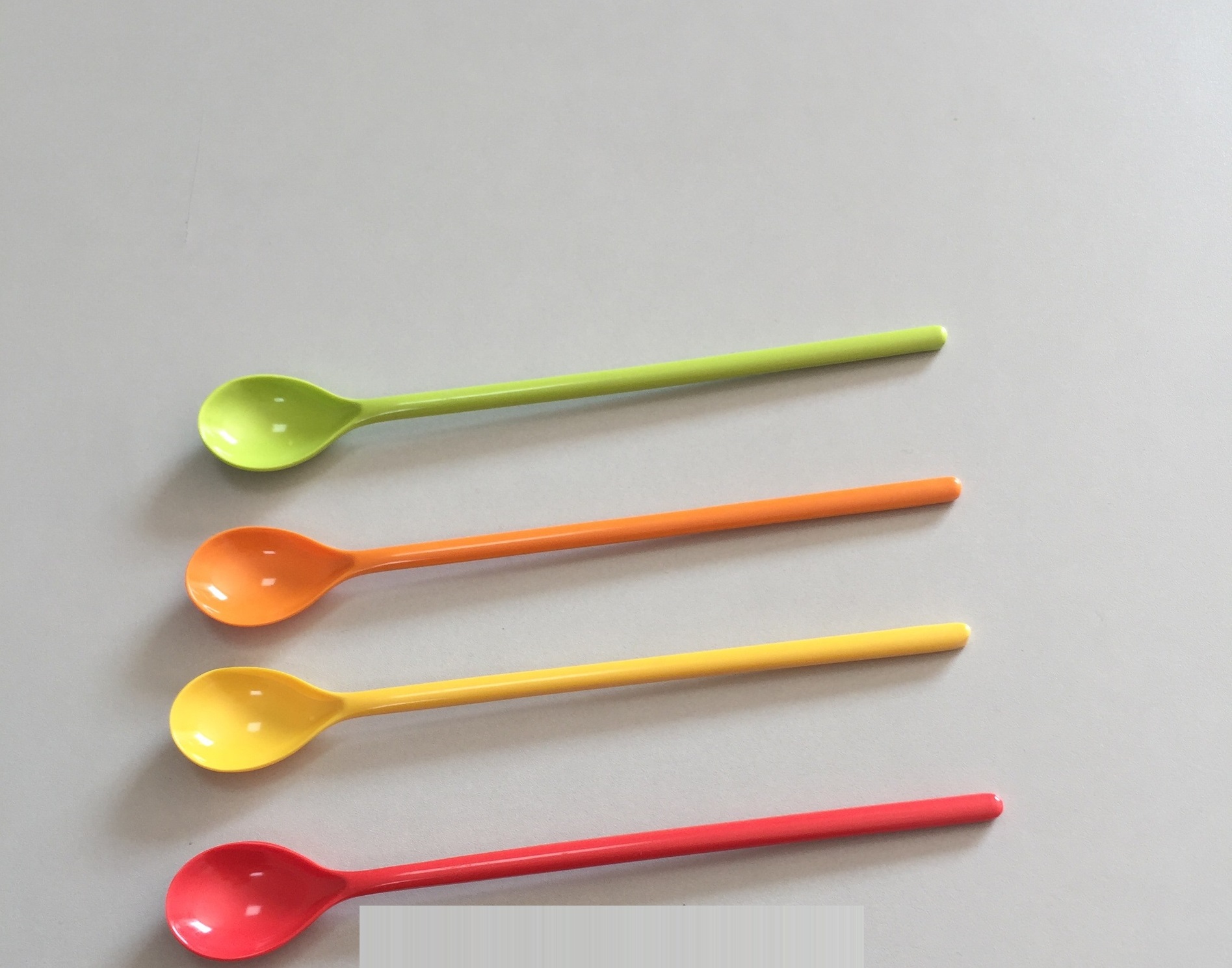 Muỗng nhựa cán dài khuấy cà phê