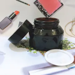 HŨ KEM DƯỠNG THỦY TINH 50G (NÂU XÉO)