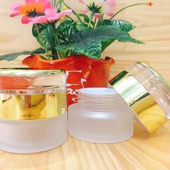 HŨ KEM DƯỠNG THỦY TINH NẮP VÀNG GIỌT NƯỚC 30G