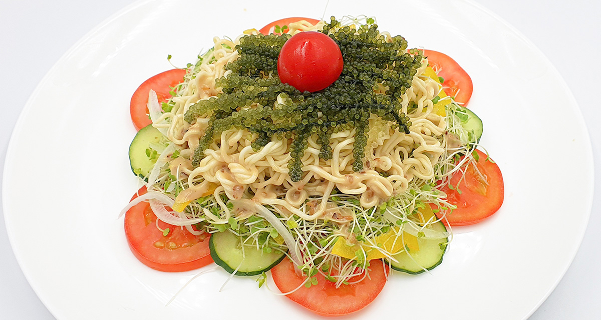 Salad mì gói ăn kèm rong nho biển Salad mì gói ăn kèm rong nho biển