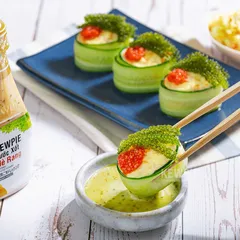 Salad khoai tây ăn cùng rong nho biển