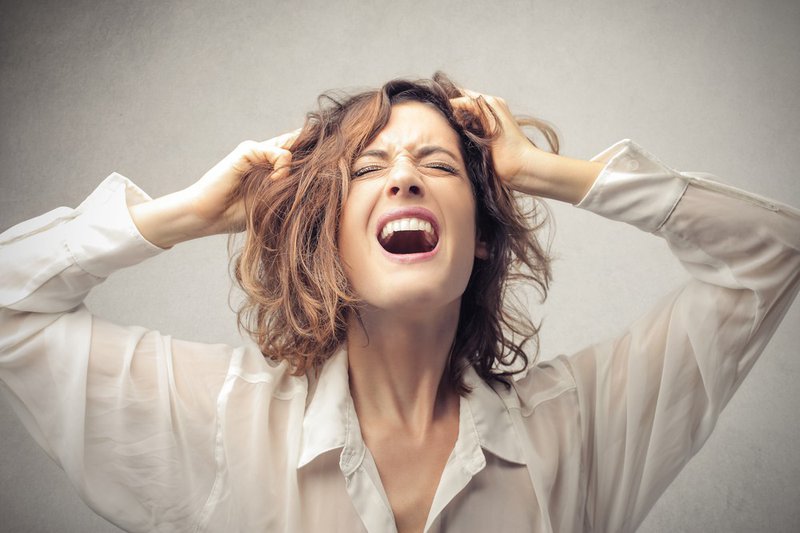 Không riêng gì tuổi mãn kinh, cơn bốc hỏa có thể xảy ra ở mọi phụ nữ