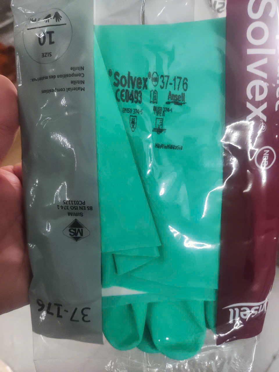 TOP 5 LOẠI GĂNG TAY CHỐNG HÓA CHẤT ĐƯỢC ƯU CHUỘNG NHẤT HIỆN NAY