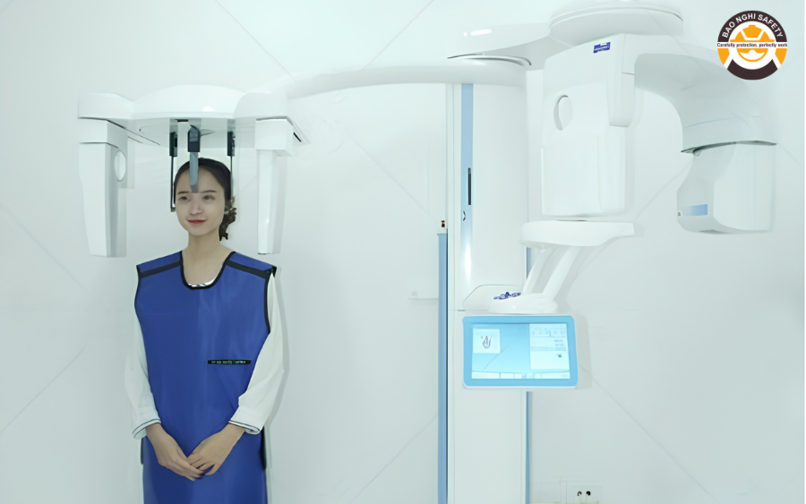 Áo chì X-quang hoạt động như thế nào trong việc chắn tia bức xạ? Áo chì X-quang hoạt động như thế nào trong việc chắn tia bức xạ?