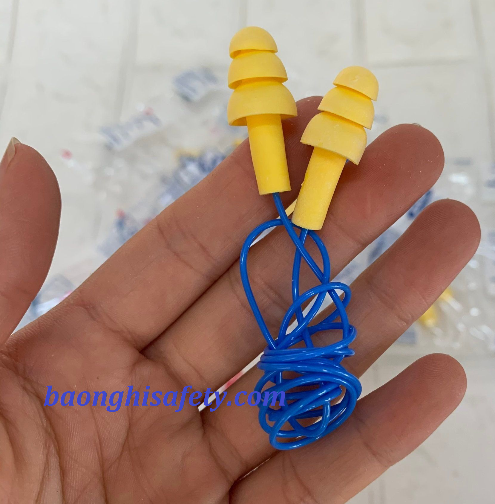 NÚT BỊT TAI 3M 3 TẦNG EAR UTRAFIT