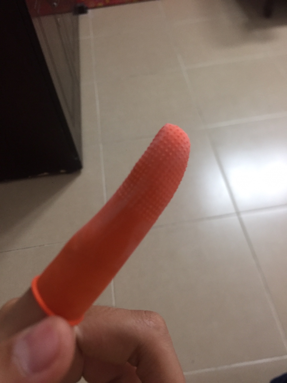 ngón tay cao su chống tĩnh điện