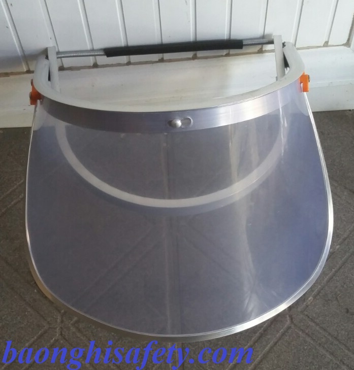 non-bao-ho-ket-hop-mat-kinh-che-mat